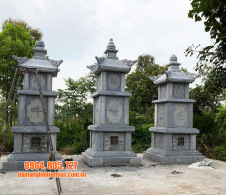 Mộ hình tháp phật giáo bằng đá tại Bình Định