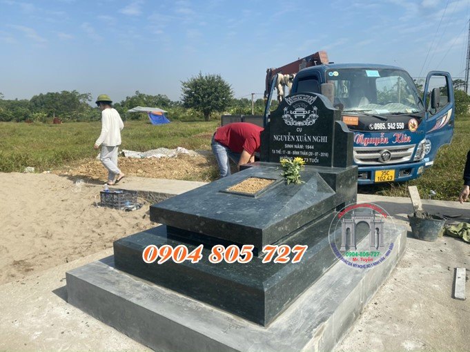 Mẫu mộ trẻ sơ sinh bằng đá xanh rêu phong cách hiện đại Mẫu mộ trẻ sơ sinh bằng đá xanh rêu phong cách hiện đại