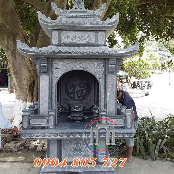 Miếu đá tự nhiên thờ thần rừng tại Tuyên Quang