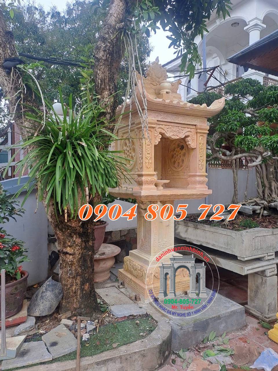 Am 2 tầng thờ thần bằng đá vàng ở Cao Bằng